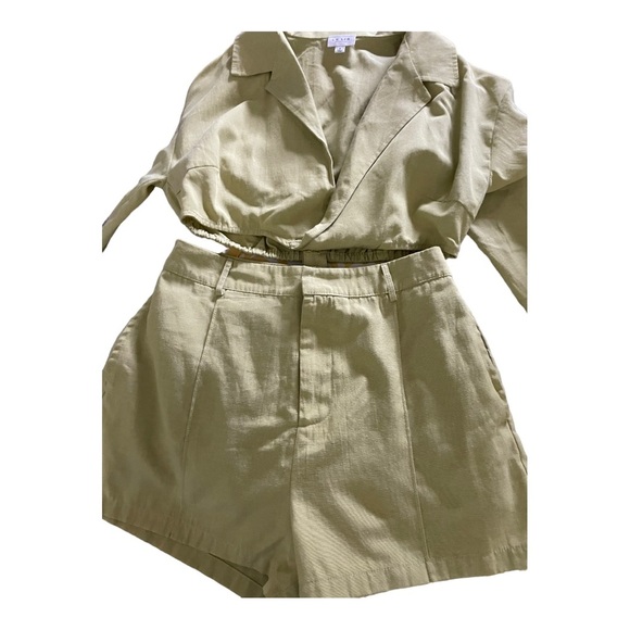 Le Lis womens crop top and short set. Light green. Size Small. Light green - Picture 10 of 10